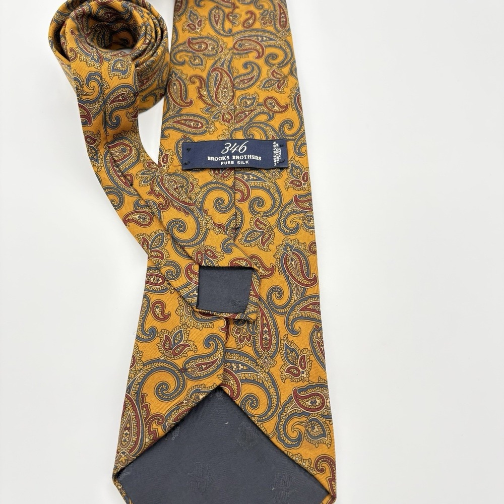 Brooks Brothers 346 Pure Silk Necktie Classic Paisley Pattern Yellow Background - Picture 7 of 10